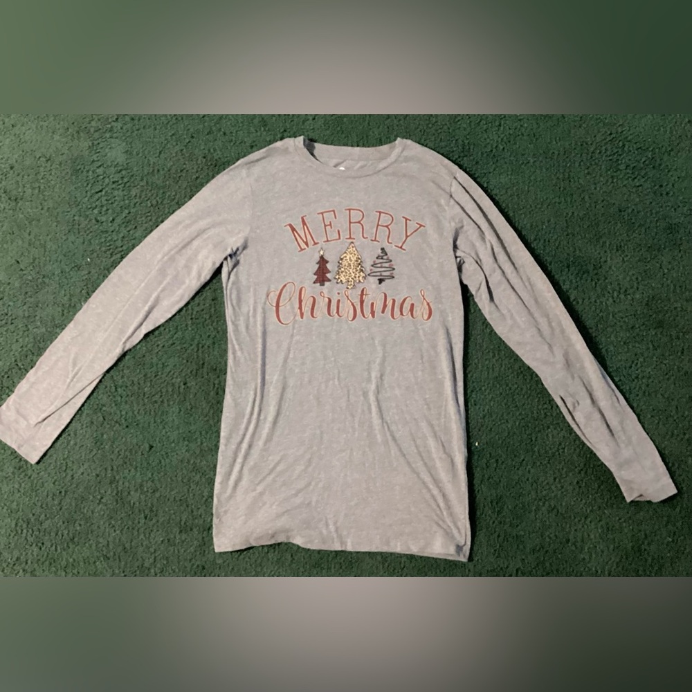 Women’s Size Small Gray St. Jude Hospital 'Merry Christmas' Long Sleeve Shirt
